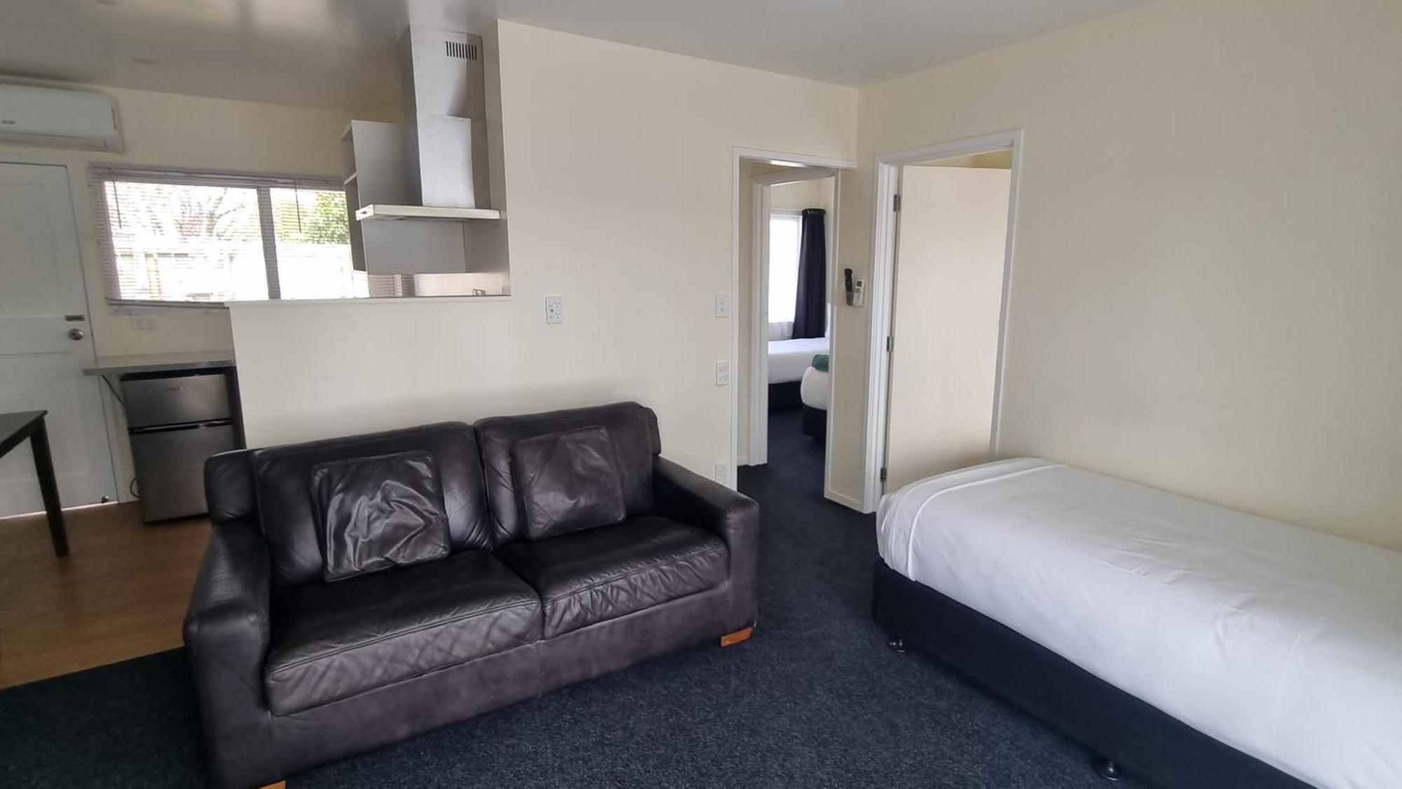 Twin Coast Adventures Motel Kaikohe Exterior photo